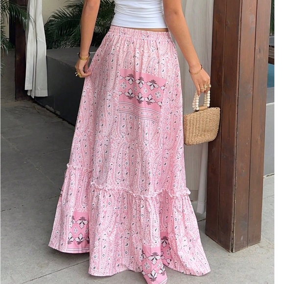 Boho Pink Floral Print Stretchy waist Ruffle Hem Maxi Skirt - Picture 3 of 5